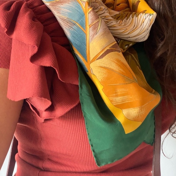 SALVATORE Ferragamo fix silk scarf with hand rolled edges - Picture 5 of 17